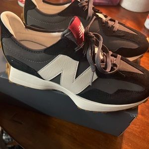 (WMNS) New Balance 327 'Black' WS327KC